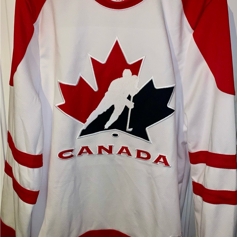 Canada Hockey Jersey - Red and White